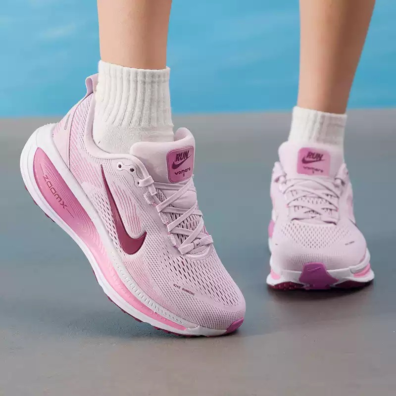 รองเท้าผู้หญิง Nike รุ่นดั้งเด - Lightweight Road Running Shoes บทวิจารณ์และราคา