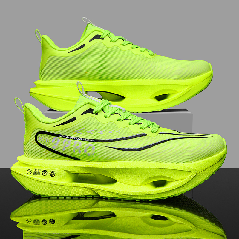 รองเท้าวิ่งผู้ชาย พื้นคาร์บอน  - Breathable Mesh Athletic Shoes บทวิจารณ์และราคา