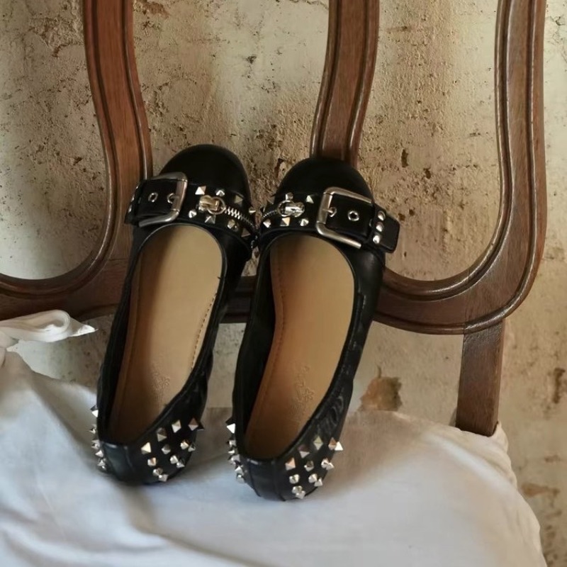 รองเท้าส้นเตี้ยหัวกลมแบบมีสายร - Boots บทวิจารณ์และราคา